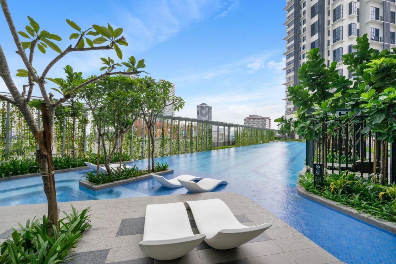 Highpark Suites In Petaling Jaya, Kelana Jaya By Plush Kampong Baharu Sungai Way エクステリア 写真