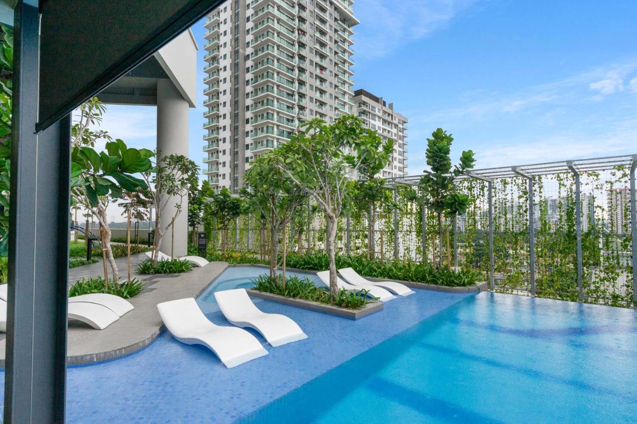 Highpark Suites In Petaling Jaya, Kelana Jaya By Plush Kampong Baharu Sungai Way エクステリア 写真