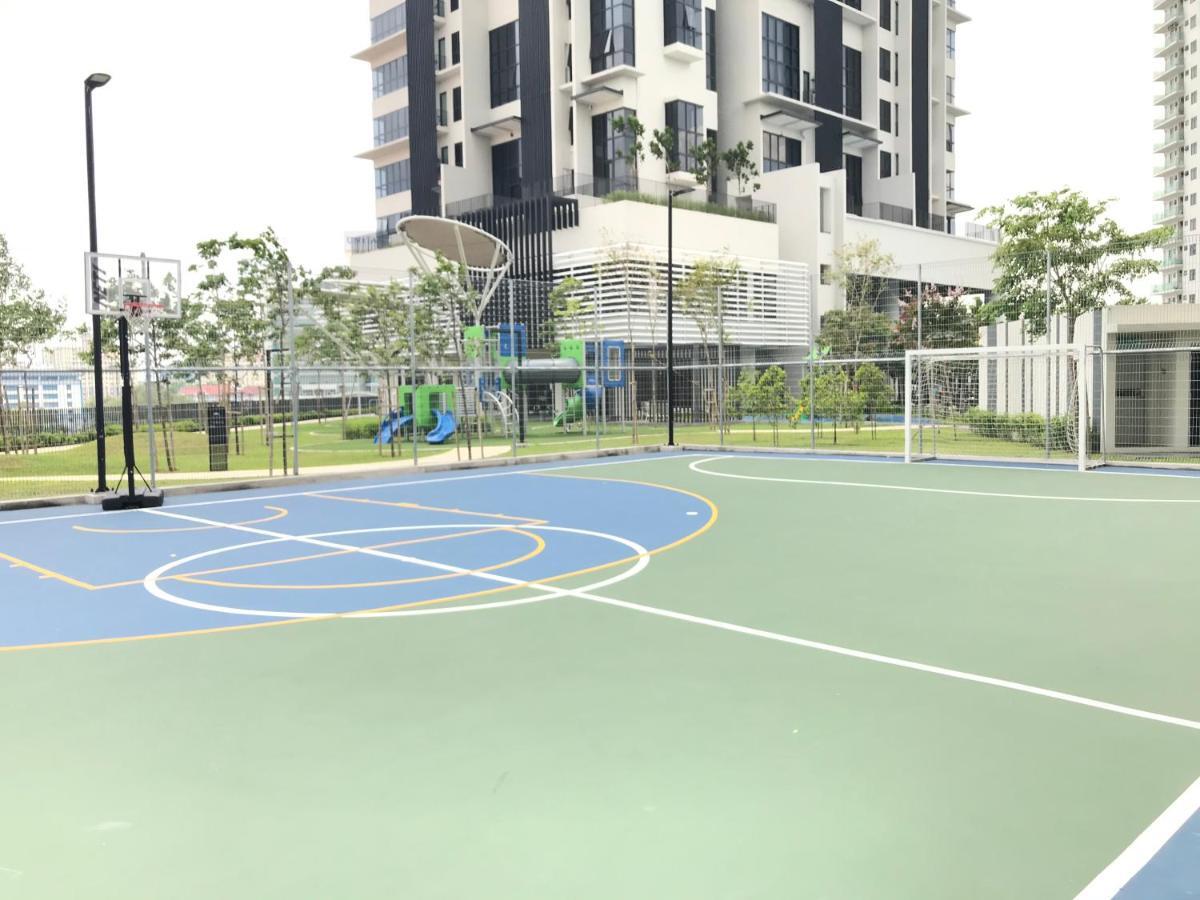 Highpark Suites In Petaling Jaya, Kelana Jaya By Plush Kampong Baharu Sungai Way エクステリア 写真